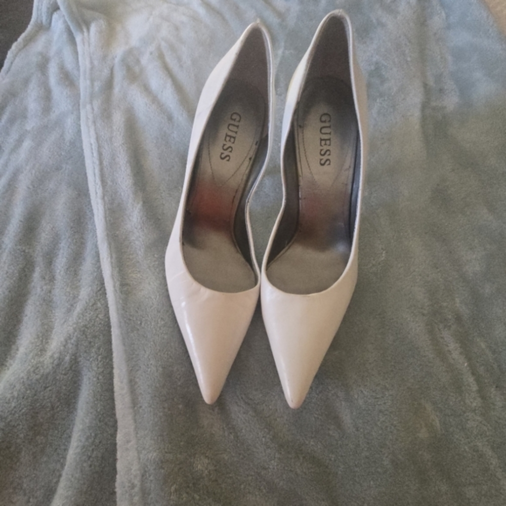 Womens pumps